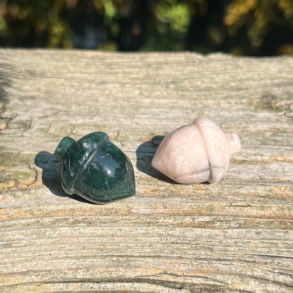 Crystal Acorns - Picture 3 of 4